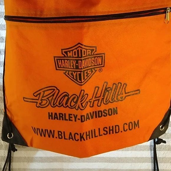 Backpack - Picture 3 of 6